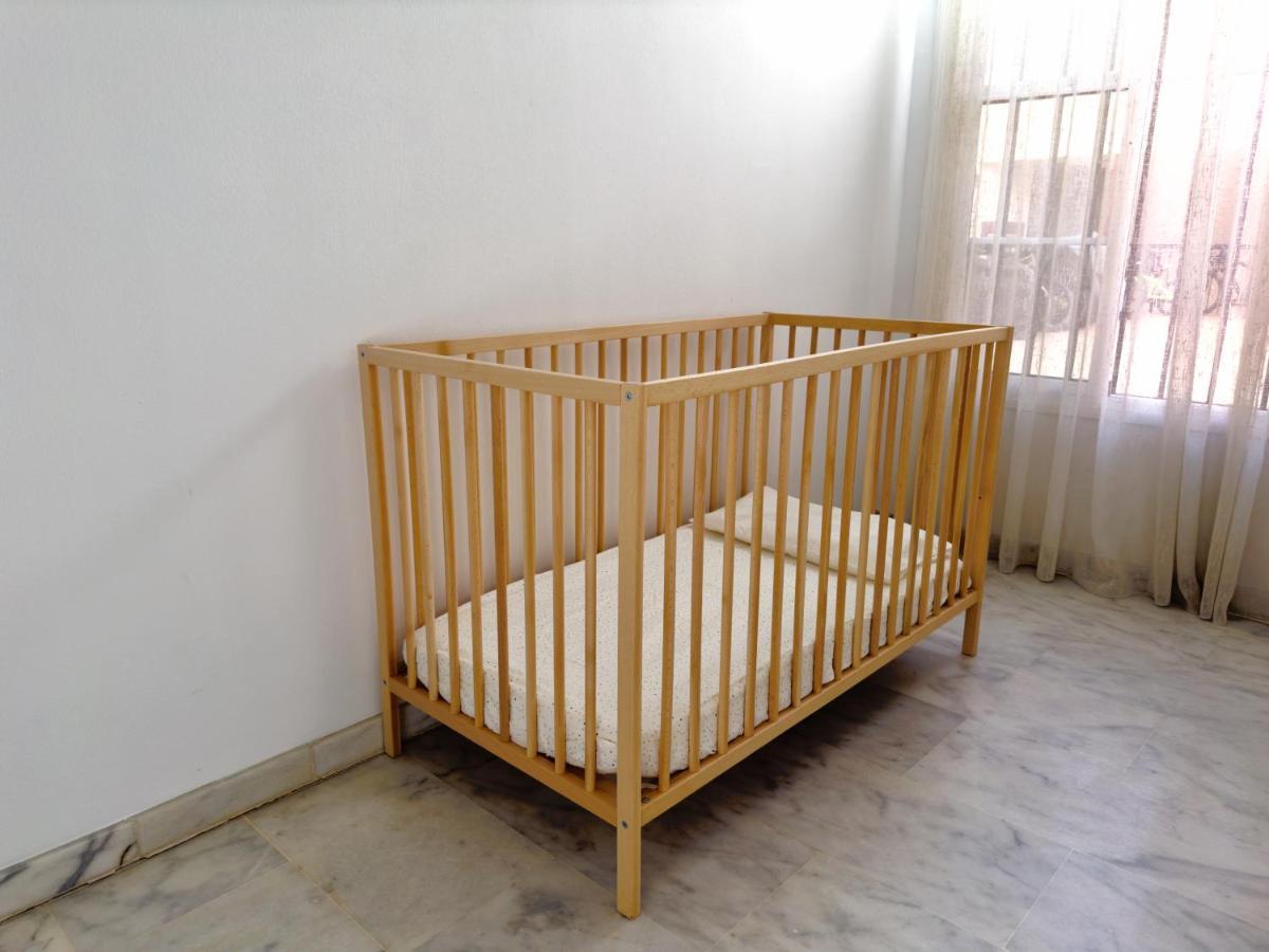 Modern Apt - Luxe Queen Bed - Walk To Isla Magica 세비야 외부 사진